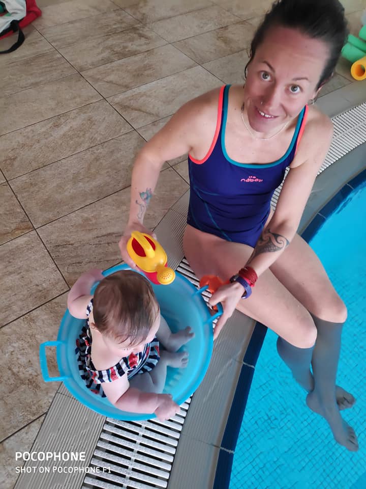 Eccomi sono Eva Nieminski, e tengo corsi di acquaticità neonatale (foto dal mio profilo Facebook)
